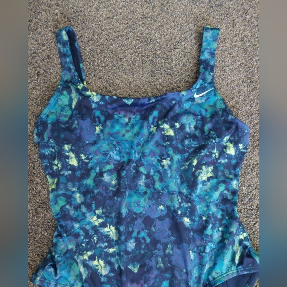 Nike 1 Pc Earthdye U Back Swimsuit & Shorts Beach Athleisure Resortwear L/XL - Picture 4 of 10